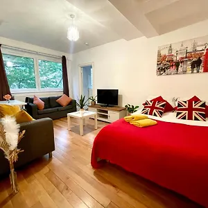 apt-2-bed-flat-near-to-bridge.cambridgehotelsuk.com/